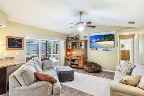House in Bradenton, Florida 4 bedrooms, 182.09 sq.m. № 1662847 - photo 13