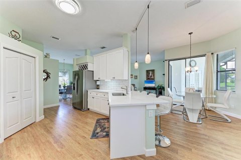 Villa ou maison à vendre à Sarasota, Floride: 3 chambres, 199 m2 № 2290642 - photo 10