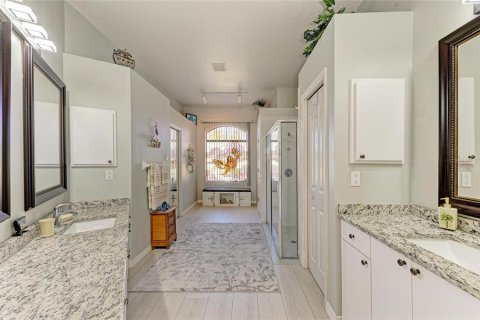 Villa ou maison à vendre à Sarasota, Floride: 3 chambres, 199 m2 № 2290642 - photo 25