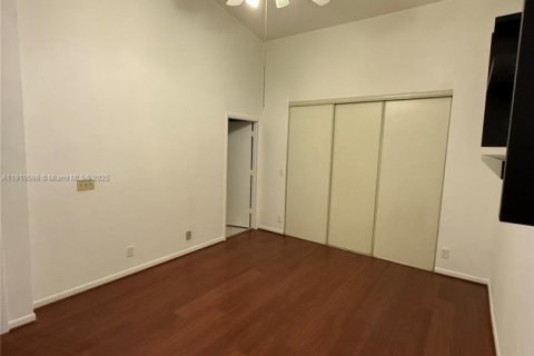 Condo in Plantation, Florida, 2 bedrooms  № 1966675 - photo 12