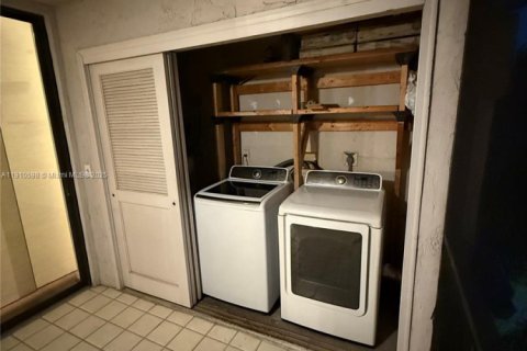 Condo in Plantation, Florida, 2 bedrooms  № 1966675 - photo 21