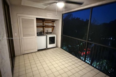 Condo in Plantation, Florida, 2 bedrooms  № 1966675 - photo 22