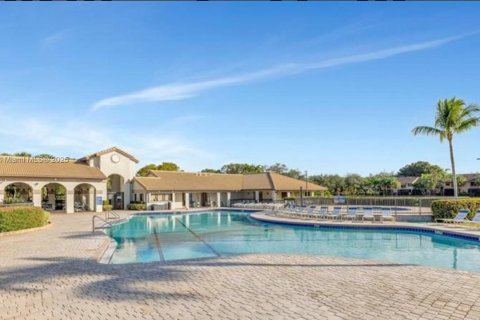 Condo in Plantation, Florida, 2 bedrooms  № 1966675 - photo 4