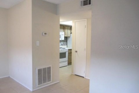 Condo in Tampa, Florida, 2 bedrooms  № 2237462 - photo 6