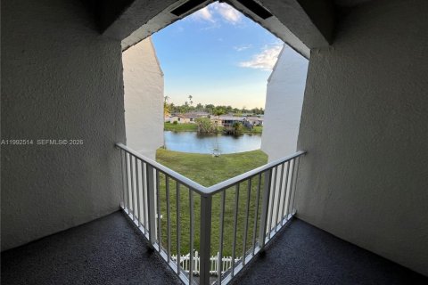 Condominio en alquiler en Sunrise, Florida, 1 dormitorio, 59.46 m2 № 2062843 - foto 23