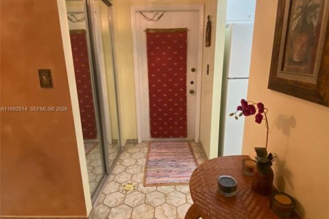 Condominio en alquiler en Sunrise, Florida, 1 dormitorio, 59.46 m2 № 2062843 - foto 7