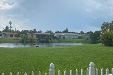 Condominio en Sunrise, Florida, 1 dormitorio  № 2062843