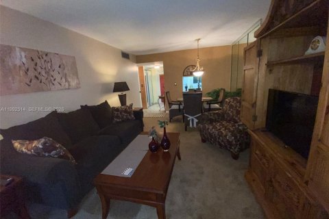 Condominio en alquiler en Sunrise, Florida, 1 dormitorio, 59.46 m2 № 2062843 - foto 11