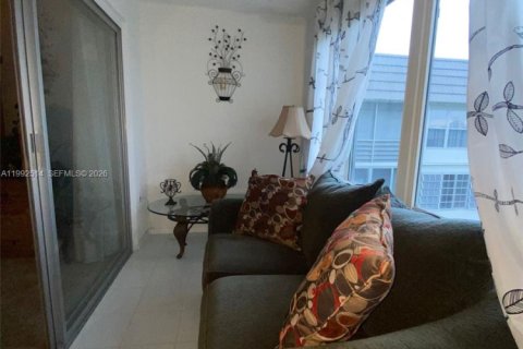 Condominio en alquiler en Sunrise, Florida, 1 dormitorio, 59.46 m2 № 2062843 - foto 6