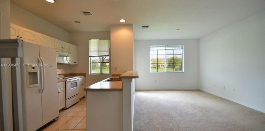 Touwnhouse à North Lauderdale, Floride 2 chambres, 152.36 m2 № 1990287