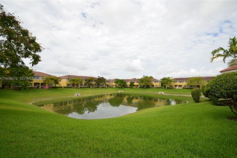 Touwnhouse à louer à North Lauderdale, Floride: 2 chambres, 152.36 m2 № 1990287 - photo 10