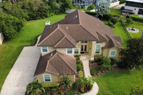 House in Orlando, Florida 5 bedrooms, 302.86 sq.m. № 1749448 - photo 11