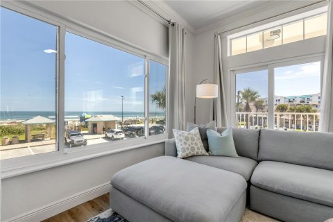 Townhouse in New Smyrna Beach, Florida 4 bedrooms, 207.45 sq.m. № 2393445 - photo 6