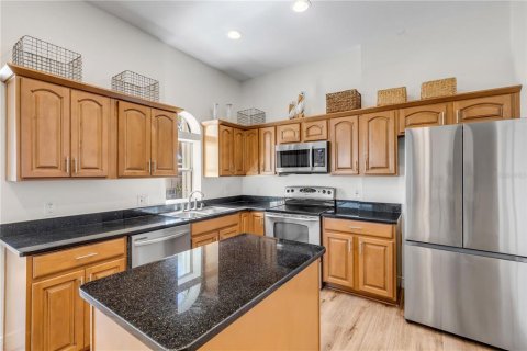 Townhouse in New Smyrna Beach, Florida 4 bedrooms, 207.45 sq.m. № 2393445 - photo 19