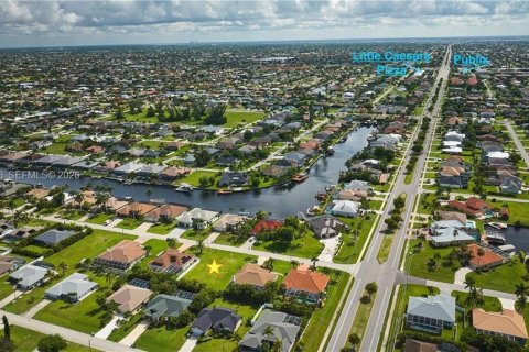 Terreno en venta en Cape Coral, Florida № 2003453 - foto 6