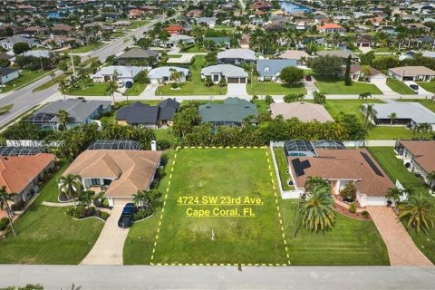 Terreno en Cape Coral, Florida № 2003453
