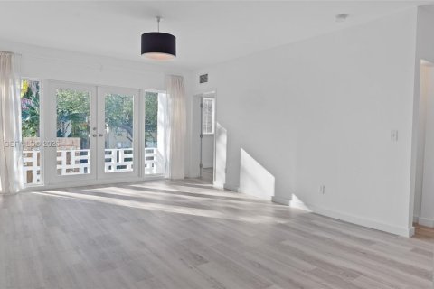 Immobilier commercial à Miami Beach, Floride № 2187676