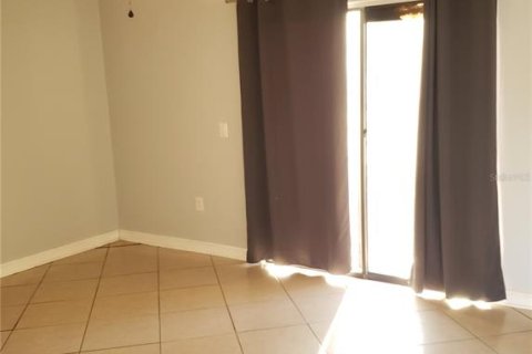 Townhouse in Land O' Lakes, Florida 2 bedrooms, 95.88 sq.m. № 1825226 - photo 8