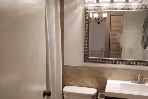 Townhouse in Land O' Lakes, Florida 2 bedrooms, 95.88 sq.m. № 1825226 - photo 11