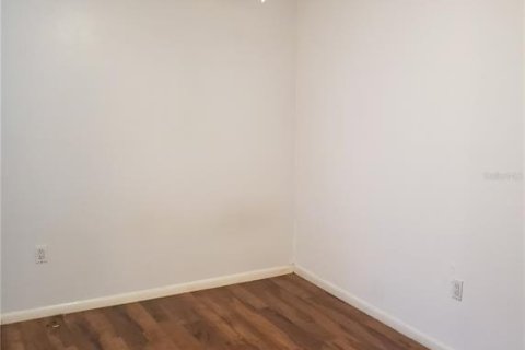 Townhouse in Land O' Lakes, Florida 2 bedrooms, 95.88 sq.m. № 1825226 - photo 14