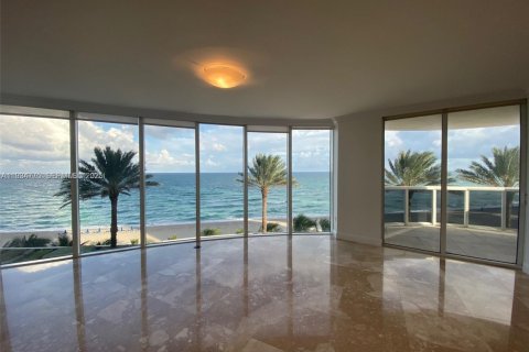 Condominio en alquiler en Sunny Isles Beach, Florida, 3 dormitorios, 255.95 m2 № 1992945 - foto 13