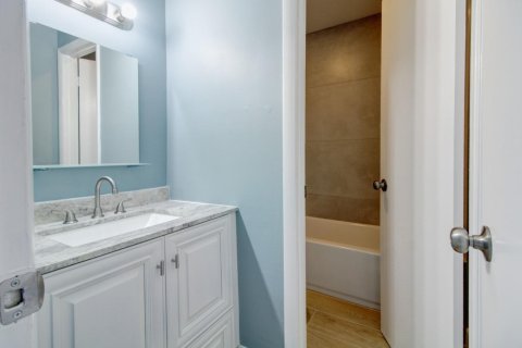 Снять в аренду кондоминиум в Хомстед, Флорида 4 комнаты, 89.19м2, № 2084208 - фото 16