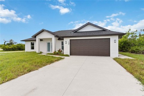House in Rotonda, Florida 3 bedrooms, 147.53 sq.m. № 1886224 - photo 1
