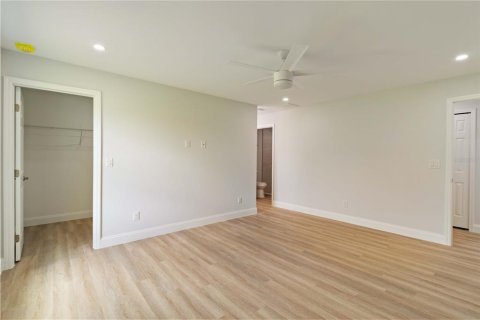 House in Rotonda, Florida 3 bedrooms, 147.53 sq.m. № 1886224 - photo 27