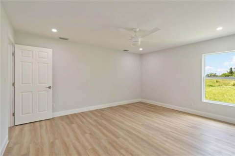 House in Rotonda, Florida 3 bedrooms, 147.53 sq.m. № 1886224 - photo 25