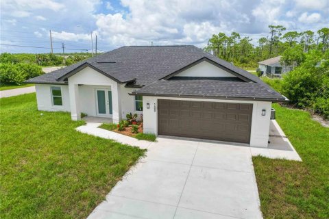 House in Rotonda, Florida 3 bedrooms, 147.53 sq.m. № 1886224 - photo 8