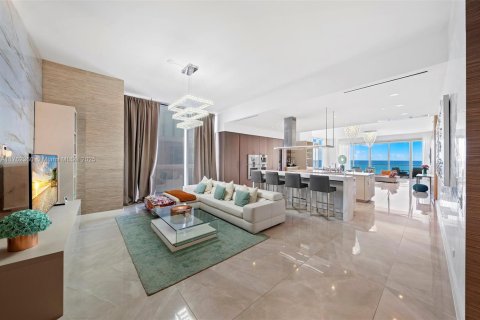 Copropriété à louer à Sunny Isles Beach, Floride: 4 chambres, 336.77 m2 № 1860597 - photo 3
