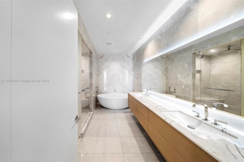 Copropriété à louer à Sunny Isles Beach, Floride: 4 chambres, 336.77 m2 № 1860597 - photo 22