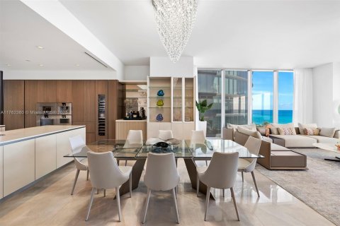 Copropriété à louer à Sunny Isles Beach, Floride: 4 chambres, 336.77 m2 № 1860597 - photo 12