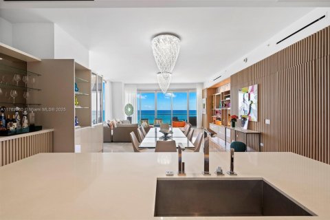 Copropriété à louer à Sunny Isles Beach, Floride: 4 chambres, 336.77 m2 № 1860597 - photo 10