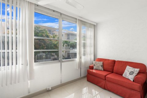 Condominio en alquiler en Lauderdale Lakes, Florida, 1 dormitorio, 87.33 m2 № 2083319 - foto 15