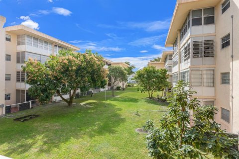 Condominio en alquiler en Lauderdale Lakes, Florida, 1 dormitorio, 87.33 m2 № 2083319 - foto 18