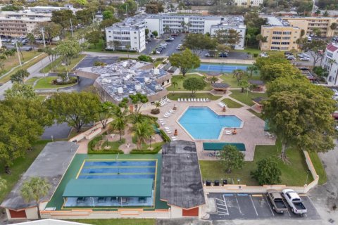 Condominio en alquiler en Lauderdale Lakes, Florida, 1 dormitorio, 87.33 m2 № 2083319 - foto 3