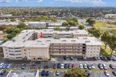Condominio en alquiler en Lauderdale Lakes, Florida, 1 dormitorio, 87.33 m2 № 2083319 - foto 24