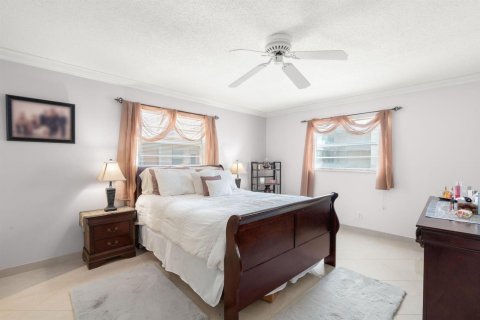 Condominio en alquiler en Lauderdale Lakes, Florida, 1 dormitorio, 87.33 m2 № 2083319 - foto 11