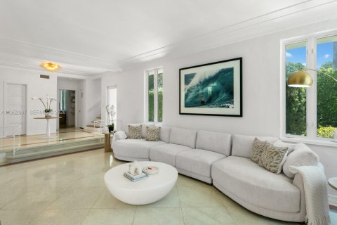 Купить виллу или дом в Майами-Бич, Флорида 4 спальни, 260.59м2, № 2008879 - фото 7