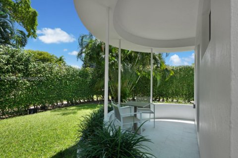 Купить виллу или дом в Майами-Бич, Флорида 4 спальни, 260.59м2, № 2008879 - фото 24