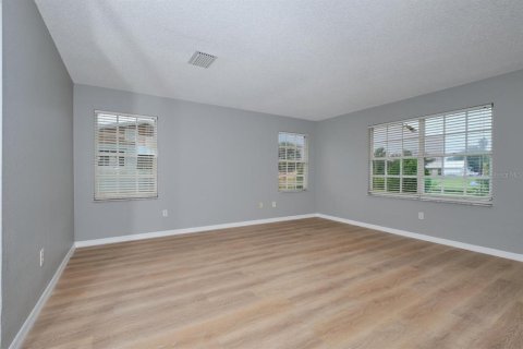 House in Port Charlotte, Florida 3 bedrooms, 149.76 sq.m. № 1903660 - photo 15