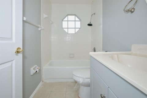 House in Port Charlotte, Florida 3 bedrooms, 149.76 sq.m. № 1903660 - photo 24