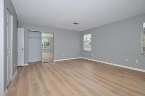 House in Port Charlotte, Florida 3 bedrooms, 149.76 sq.m. № 1903660 - photo 16