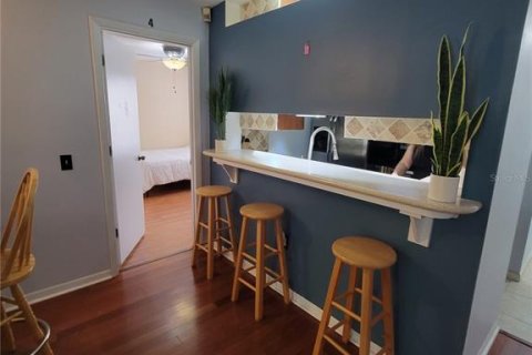 Condominio en venta en Gainesville, Florida, 4 dormitorios, 121.89 m2 № 1847007 - foto 6
