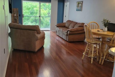 Condominio en venta en Gainesville, Florida, 4 dormitorios, 121.89 m2 № 1847007 - foto 4
