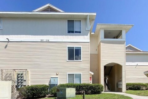 Condominio en venta en Gainesville, Florida, 4 dormitorios, 121.89 m2 № 1847007 - foto 2