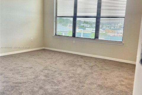 Снять в аренду виллу или дом в Окленд-Парк, Флорида 3 спальни, 199.09м2, № 2009842 - фото 17