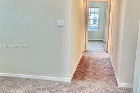 Снять в аренду виллу или дом в Окленд-Парк, Флорида 3 спальни, 199.09м2, № 2009842 - фото 16