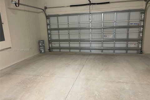 Снять в аренду виллу или дом в Окленд-Парк, Флорида 3 спальни, 199.09м2, № 2009842 - фото 10